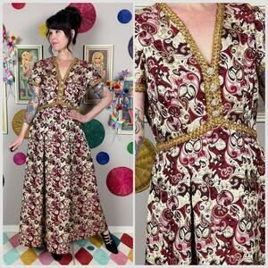 Vintage 1970s Metallic Gold and Maroon Floral Brocade Short Sleeve Dress